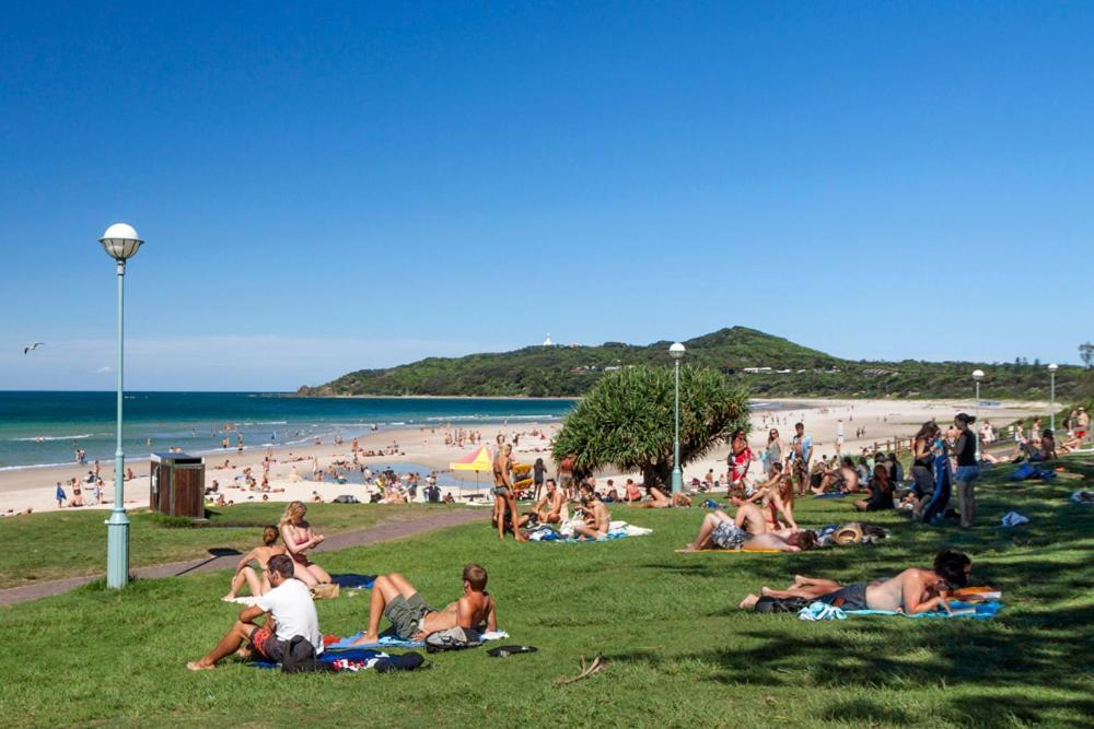 Sea Breeze On Main Beach Byron Bay Eksteriør billede